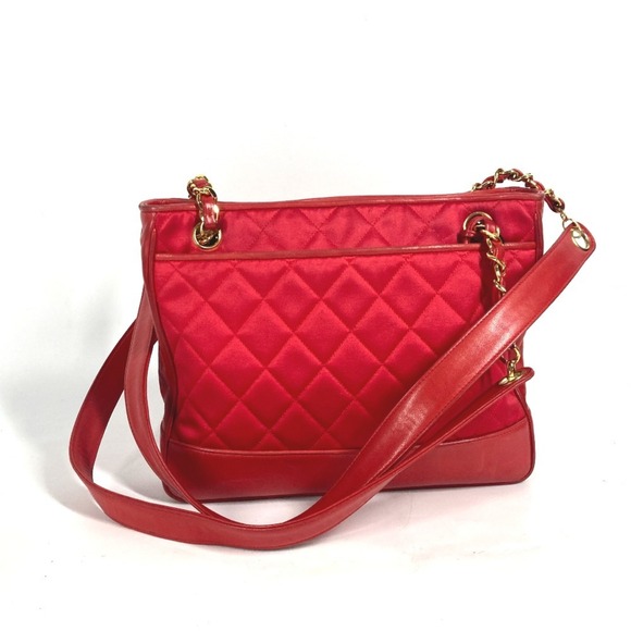 CHANEL Vintage Red Leather Shoulder Bag - Picture 2 of 16